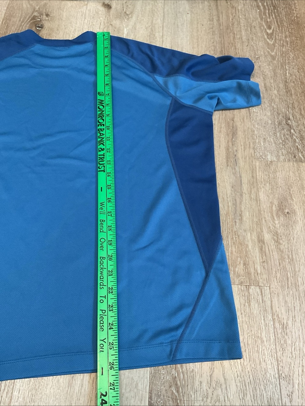 Patagonia - Blue Short Sleeve Athletic Tee - Men’s Size Large - Picture 11 of 11